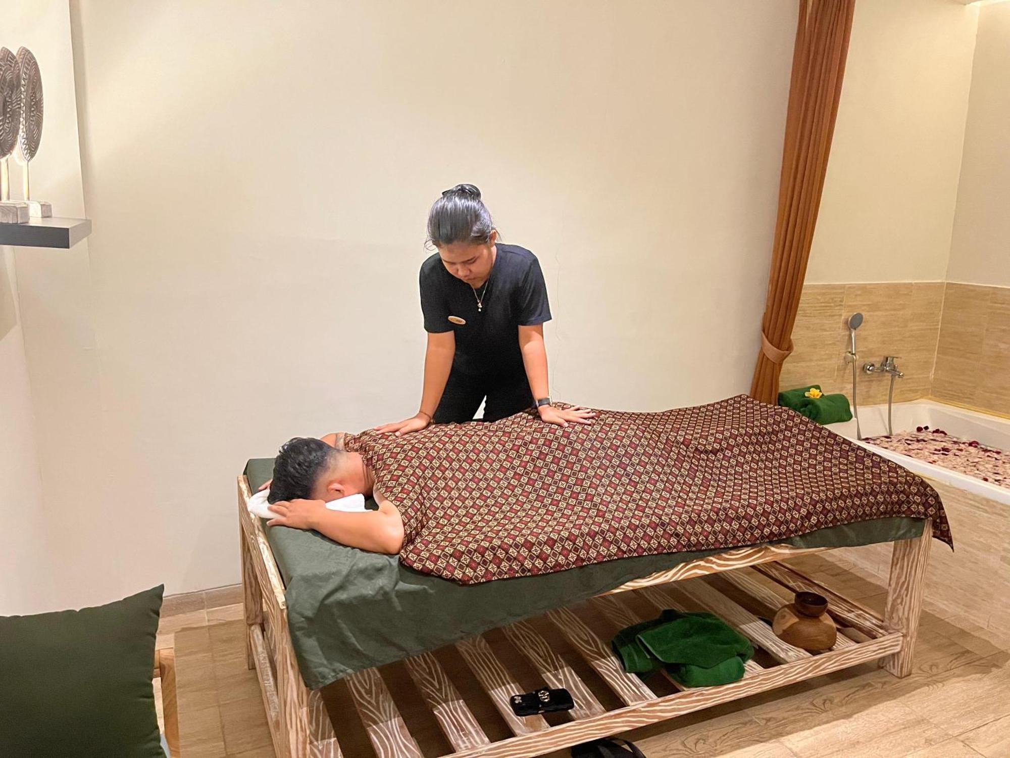 Abian Klumpu Villa & Spa ซานูร์ ภายนอก รูปภาพ